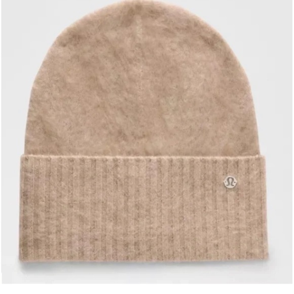 LULULEMON Fuzzy Cashmere Beanie.NWT. - Picture 4 of 5